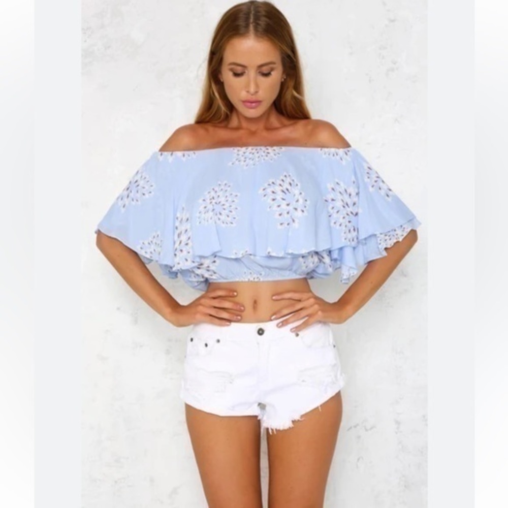 LW | Floral Print Off the shoulder Puffy Crop Top 
With an elastic waistband